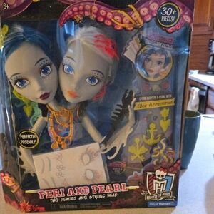 Monster High Peri and Pearl Styling Head - Blue and White Toy New